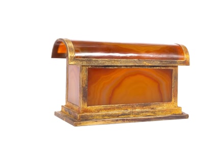 A CARVED AGATE RELIQUARY JAR