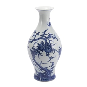A CHINESE BLUE AND WHITE OLIVE SHAPE PEACHES VASE