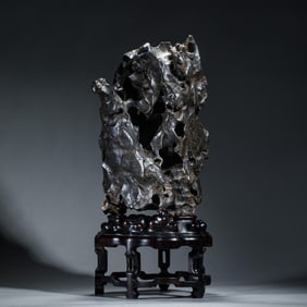 A CHINESE LITERATI ROCK