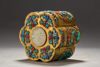 A HARDSTONES INLAID BRONZE-GILT BOX WITH COVER