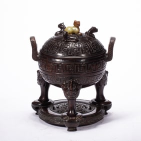 A CARVED ALOESWOOD CHENXIANG TRIPOD CENSER