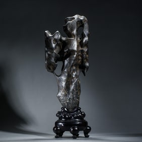 A CHINESE LITERATI ROCK