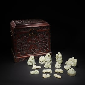 A COLLECTION OF WHITE JADE CARVINGS