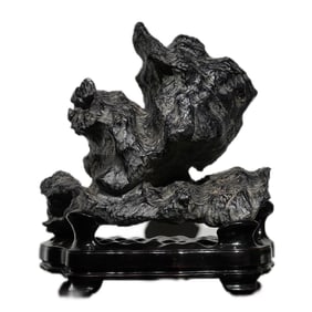 A FINE CHINESE LINGBI SCHOLAR ROCK
