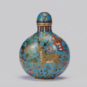 A CLOISONNE ENAMEL DEER SNUFF BOTTLE