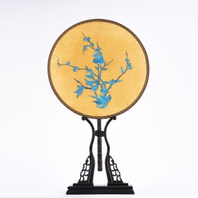 A KING FISHER FEATHER DECORATED FAN