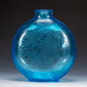 A PEKING GLASS PHOENIX SNUFF BOTTLE
