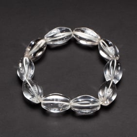 A ROCK CRYSTAL BEADS BRACELET
