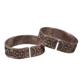 PAIR SILVER BANGLES