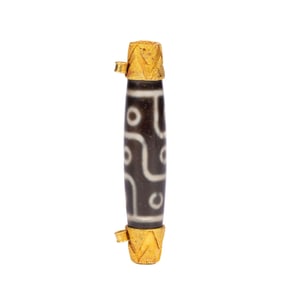 A TIBETAN DZI BEAD
