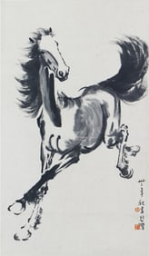 A CHINESE PAINTING OF GALLOPING HORSE SIGNED XU BEIHONG
