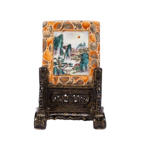 A FAMILLE ROSE LANDSCAPE TABLE SCREEN