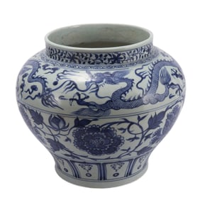 A BLUE AND WHITE PORCELAIN DRAGON JAR,YUAN