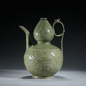 A CELADON GLAZE DOUBLE GOURDS EWER