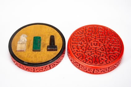 A SET OF THREE SEALS WITH BOX
