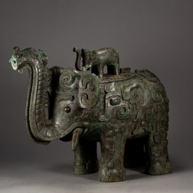 A CHINESE ARCHAISTIC BRONZE ELEPHANT VESSEL WITH COVER