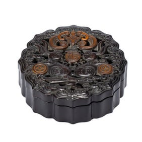 A CARVED ALOES WOOD BOX WITH COVER