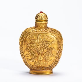 A BRONZE-GILT PHOENIX SNUFF BOTTLE