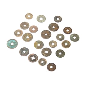 A COLLECTION OF BRONZE COINS