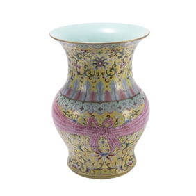A FAMILLE ROSE FLOWERS PORCELAIN VASE