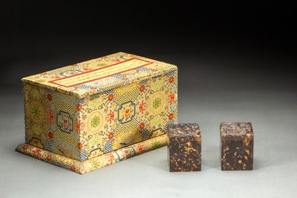TWO CARVED SHOUSHAN STONE SEALS