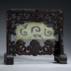 A CARVED WHITE JADE DRAGON INLAID HUANGHUALI TABLESCREEN
