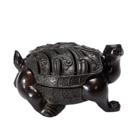A CARVED ROSEWOOD ZITAN BIXI BOX WITH COVER