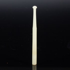 A CARVED WHITE JADE CIGARETTE TUBE