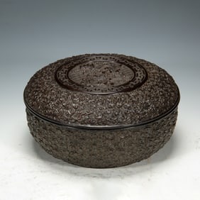 A FINE CARVED ROSEWOOD ZITAN BOX WITH COVER