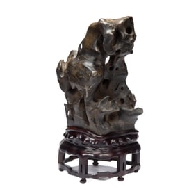 A CHINESE LITERATI ROCK