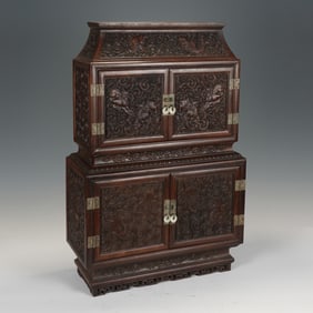 A FINE CARVED ROSEWOOD ZITAN CABINET