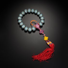 A CHINESE IMPERIAL SILVER PRAYER BEAD SHOUCHUAN