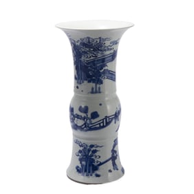 A CHINESE BLUE AND WHITE BEAKER VASE GU