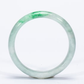 A JADEITE BANGLE