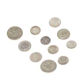 A COLLECTION OF SILVER COINS