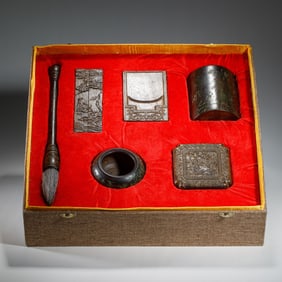 A SET OF ALOESWOOD CHENXIANG LITERATI ITEMS