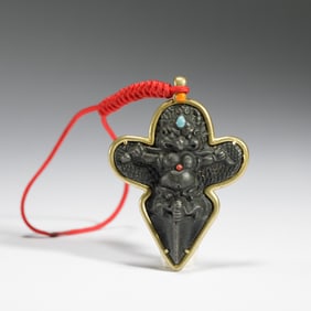A HARDSTONES INLAID BRONZE GARUDA PENDANT
