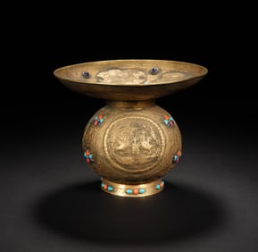 A HARDSTONES INLAID SILVER-GILT SPITTON ZHADOU