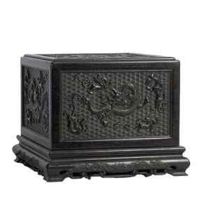 A FINE CARVED ROSEWOOD ZITAN DRAGONS BOX WITH COVER