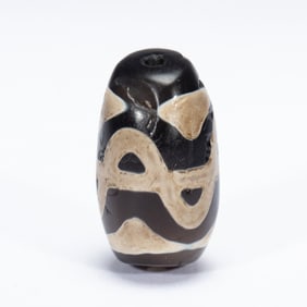 A TIBETAN DZI BEAD