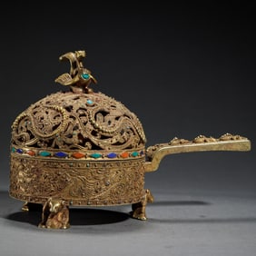 A FINE AND RARE HARDSTONES INLAID SILVER-GILT INCENSE BURNER