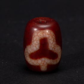 A TIBETAN DZI BEAD
