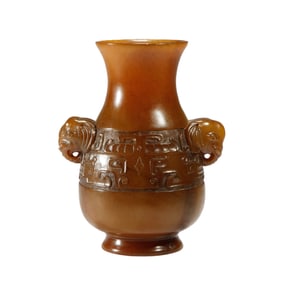 A CARVED SHOUSHAN STONE VASE