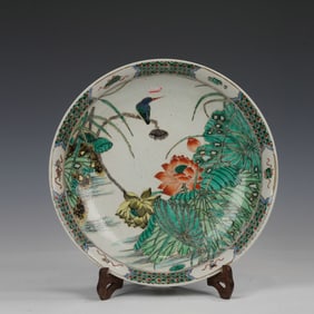 A FAMILLE VERTE LOTUS POND PLATE