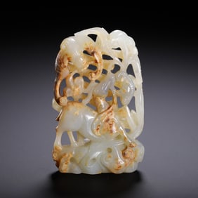 A FINE WHITE JADE DEER CARVING