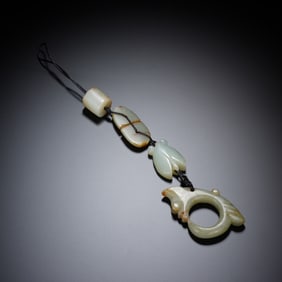 A JADE CARVINGS PENDANT