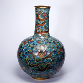 A CLOISONNE ENAMEL DRAGON GLOBULAR VASE