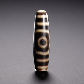 A TIBETAN DZI BEAD