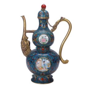 A PAINTED ENAMEL INLAID CLOISONNE ENAMEL EWER