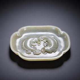 A CARVED WHITE JADE CARPS TRAY